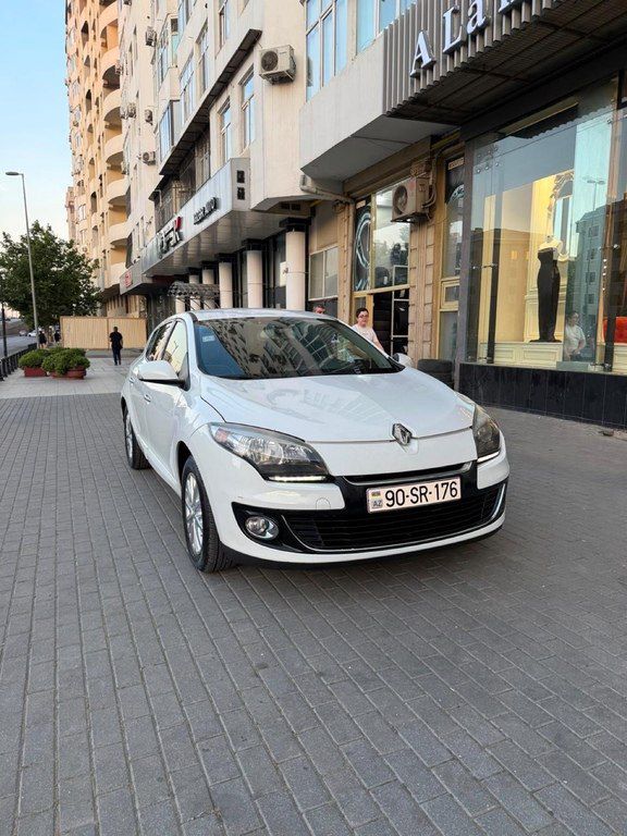 Renault Megane, 2.0 L, 2013 il, 276 000 km — Avtomobillər, Bakı