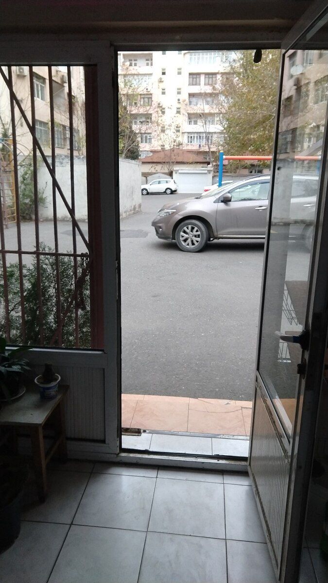 Qaraj icarəyə verilir. Atatürk pr — Garaj, Bakı (6)