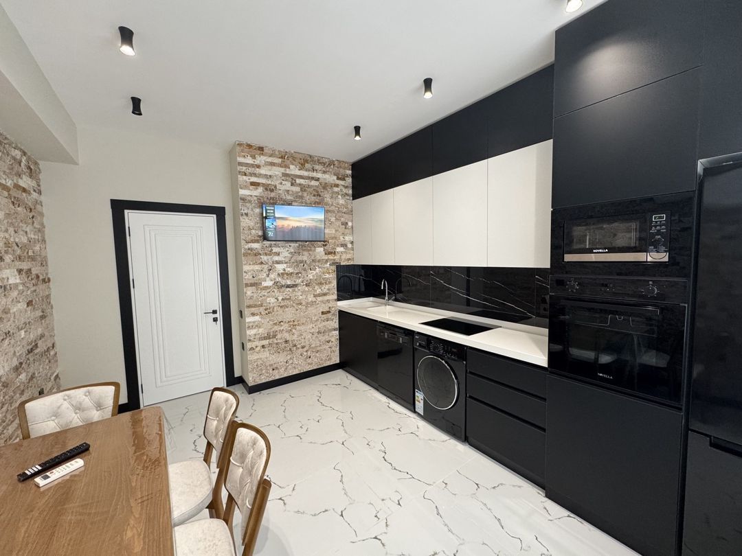 İcarəyə verilir 3 otaqlı yeni tikili 135 m² — Mənzil, Bakı (8)