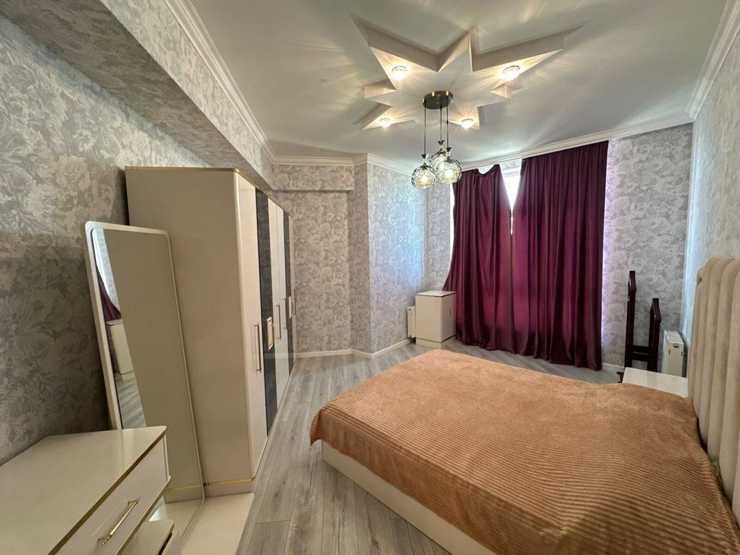 Satılır 4 otaqlı yeni tikili 320 m² — Mənzil, Bakı (7)