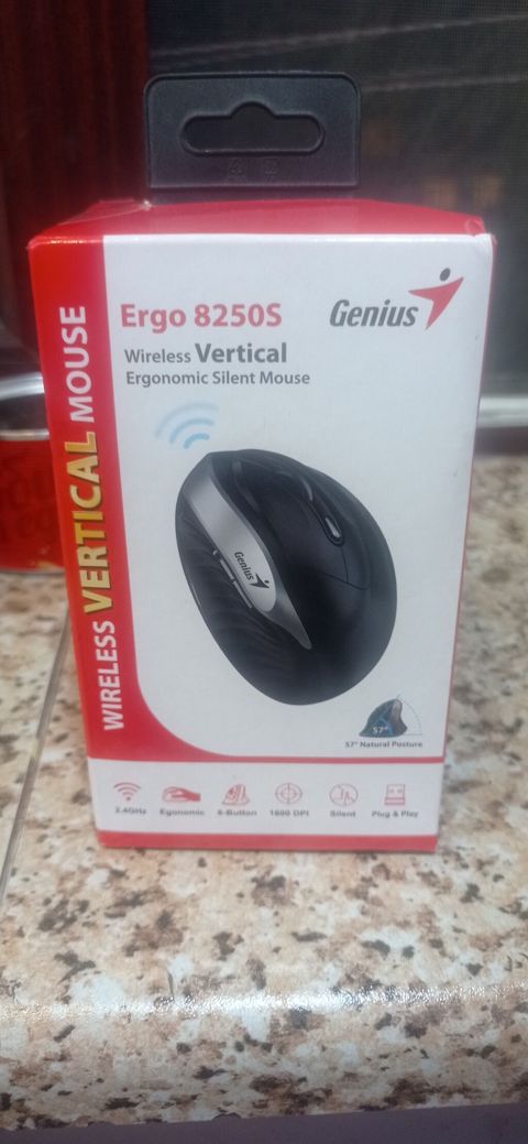 Genius Ergo 8250S – simsiz vertikal, ergonomik və səssiz siçan — Bakı