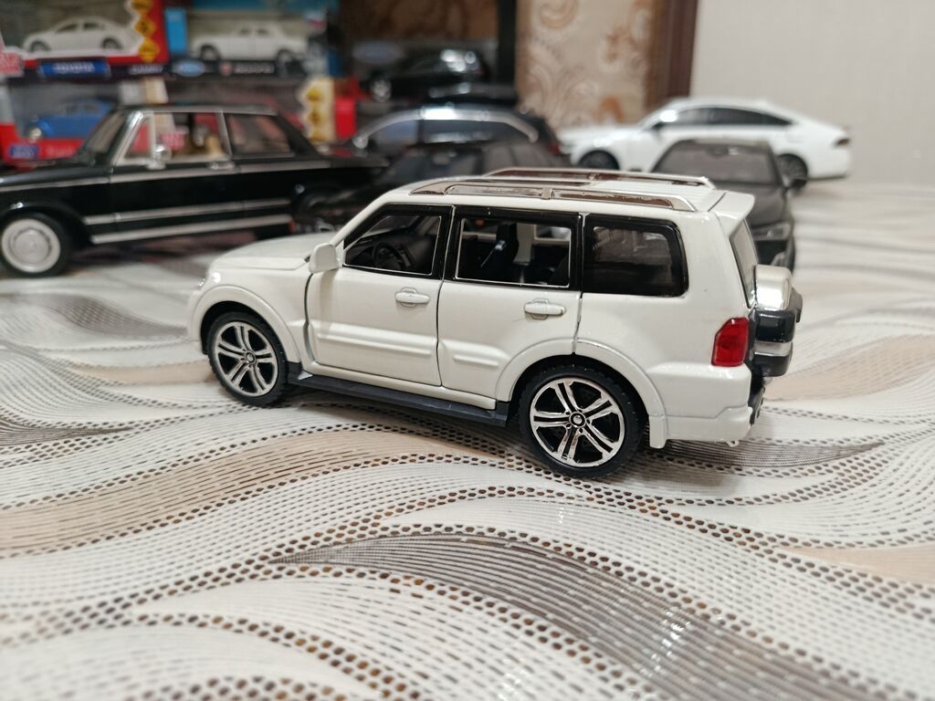 Metall oyuncaq avtomobil – SUV model (Pajero üslubunda) - Miqyas — Modellar, Bakı (2)