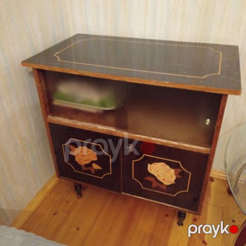 Retro bufet/dolab - Material: taxta karkas, üst tabla laklı qara