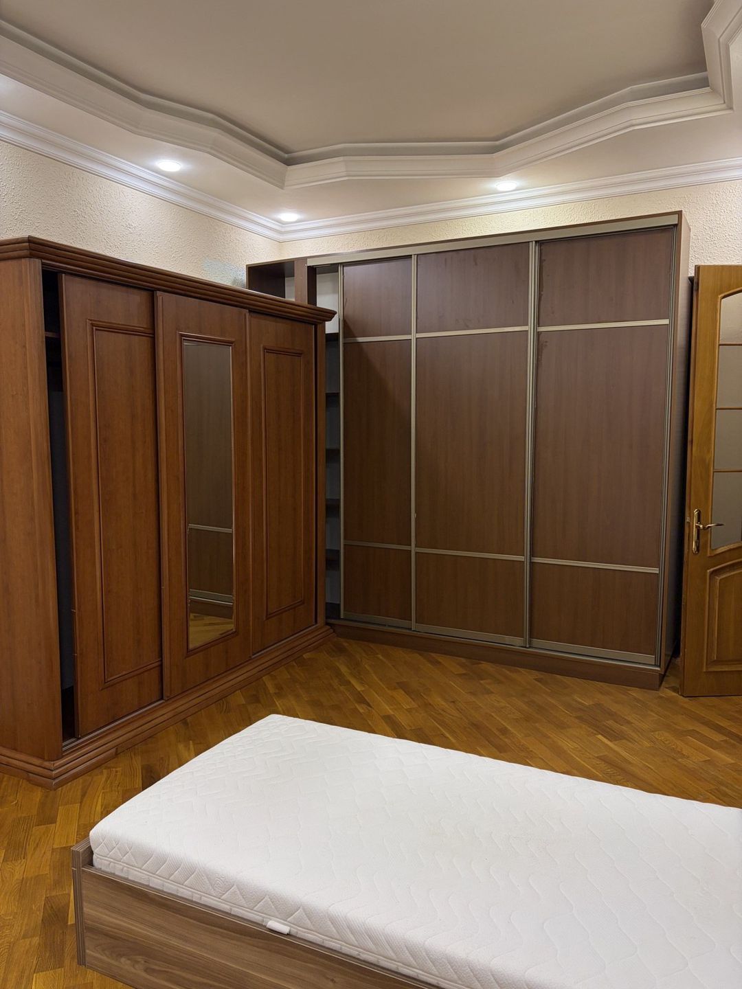 İcarəyə verilir 3 otaqlı köhnə tikili 76 m² — Mənzil, Bakı (10)
