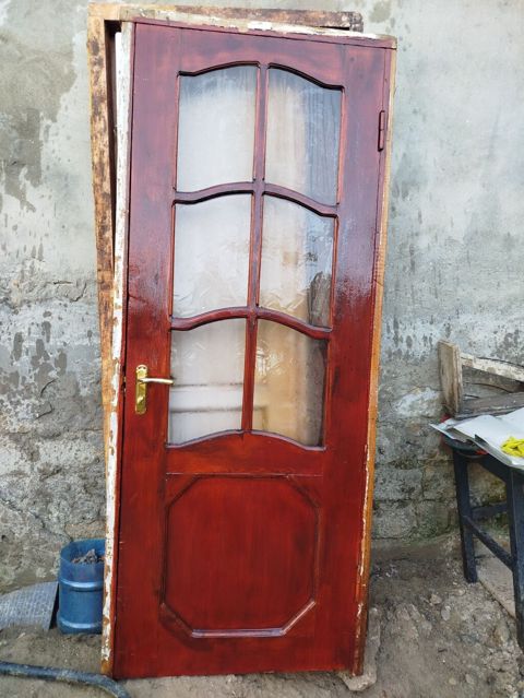 Taxta giriş/otaq qapısı - Material: massiv taxta - Rəng: tünd qəhvəyi — Masazır