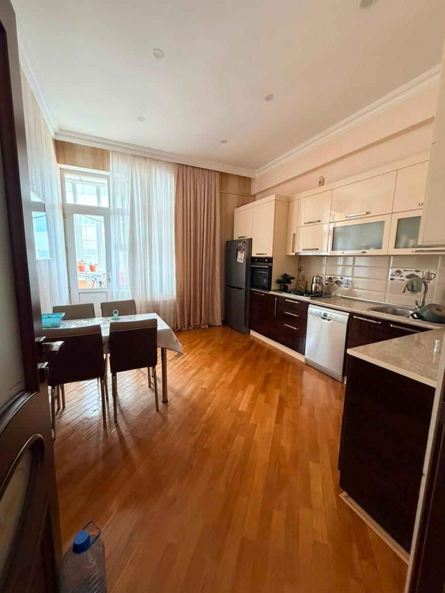 Satılır 3 otaqlı yeni tikili 150 m² — Mənzil, Bakı (5)