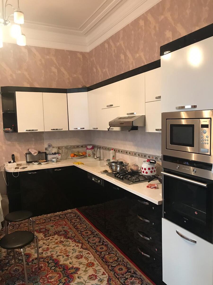 Satılır 5 otaqlı həyət evi/bağ evi 200 m² — Ev, villa, Bakı (12)