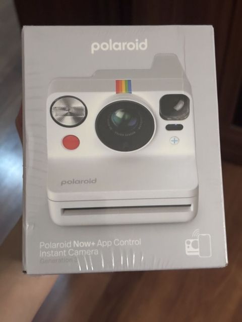 Polaroid Now+ (Generation 3) ani fotoaparat + i‑Type Color Film — Digah