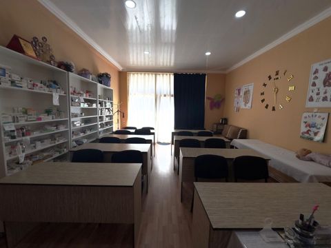 Dest sekilde 8 stol,16 stul Qiymət 440 azn satilir‼ unvan xirdalan — Bakı