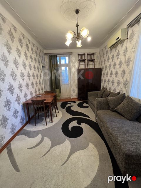 İcarəyə verilir 2 otaqlı köhnə tikili 40 m²