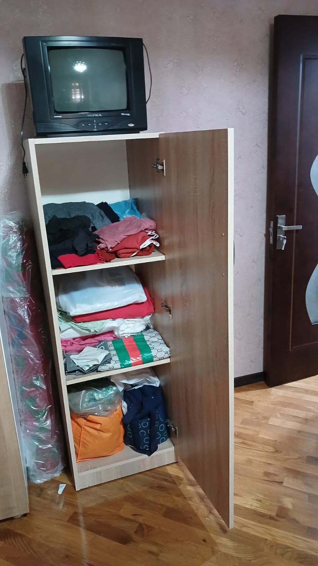 Dolab satılır idiyal vəziyyəti heç bir problem yoxtur unvan Ayna — Şkaflar, Bakı (3)