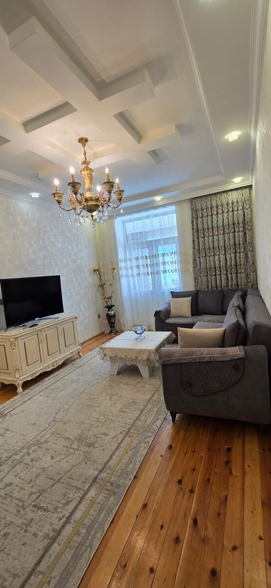 Satılır 4 otaqlı köhnə tikili 130 m² — Mənzil, Bakı (2)
