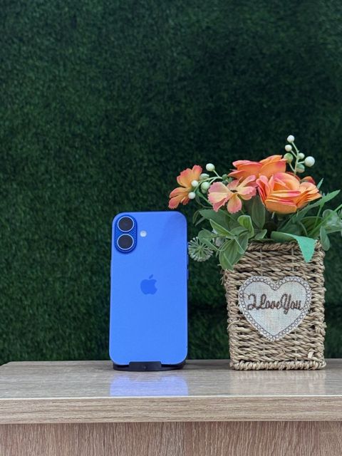 Apple iPhone 16 Ultramarine 128GB/8GB — Bakı