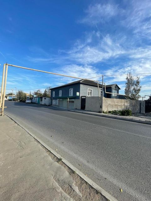 Satılır 6 otaqlı həyət evi/bağ evi 235 m² — Bakı