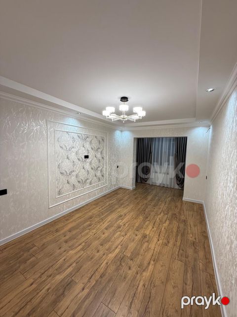 Satılır 2 otaqlı köhnə tikili 83 m²