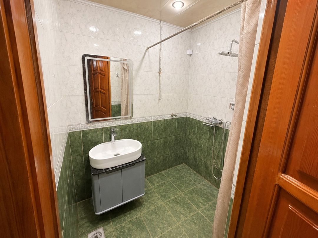 Satılır 5 otaqlı köhnə tikili 160 m² — Mənzil, Bakı (3)