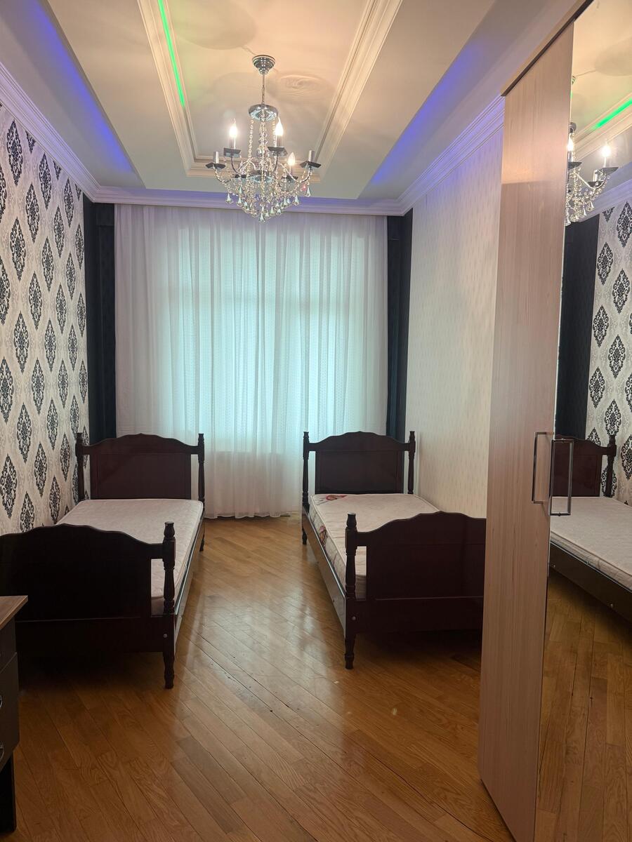 İcarəyə verilir 4 otaqlı yeni tikili 200 m² — Mənzil, Bakı (11)
