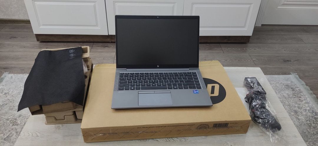 HP zBook Firefly G8 Mobile Workstation (32 RAM) — Noutbuklar, Bakı (7)