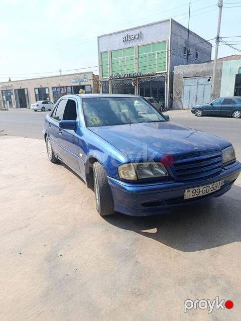 Mercedes-Benz C-Class: 1.8 l 1999 il Sedan