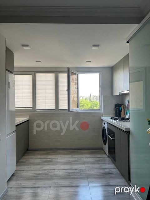 Satılır 2 otaqlı köhnə tikili 40 m²