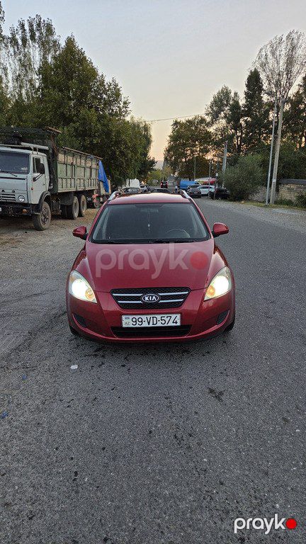 Kia Ceed SW, 1.6 L, 2007 il, 309 000 km
