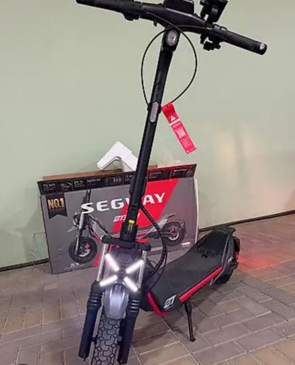 80km məsafə 2 baterya (160km) verir adapter verlir suret 55,60 — Skuterlər, Bakı
