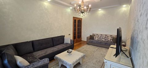 Satılır 4 otaqlı köhnə tikili 130 m² — Bakı
