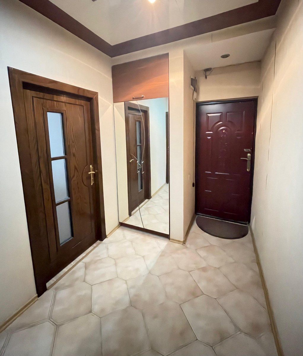 Satılır 4 otaqlı köhnə tikili 100 m² — Mənzil, Bakı (2)