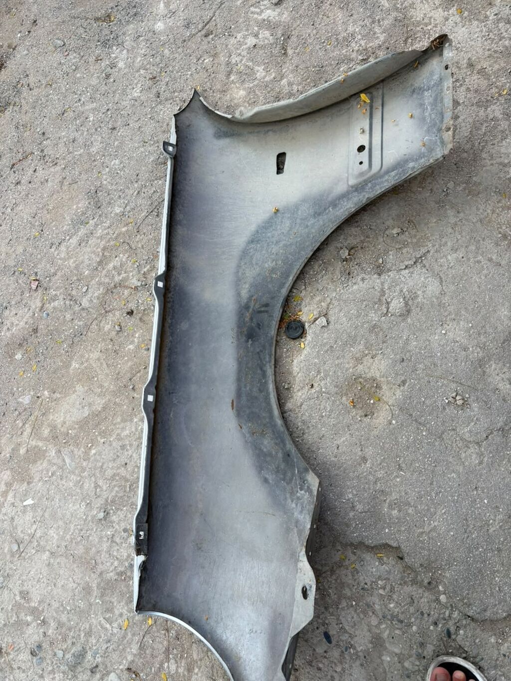 Məhsul: Avtomobil üçün ön sağ qanad (metaldan), gümüşü rəngdə Təsvir — Kuzov hissələri, Sumqayıt (3)