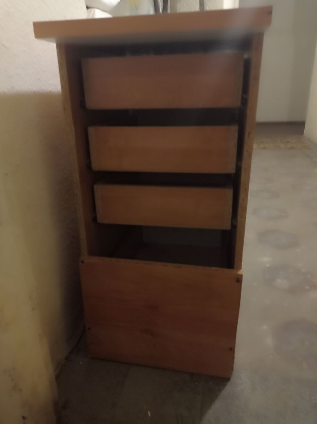 Mətbəx üçün çekmeçəli dolab - Material: ağcaqayın tonlarında laminat — Mətbəx mobilyası, Bakı (4)