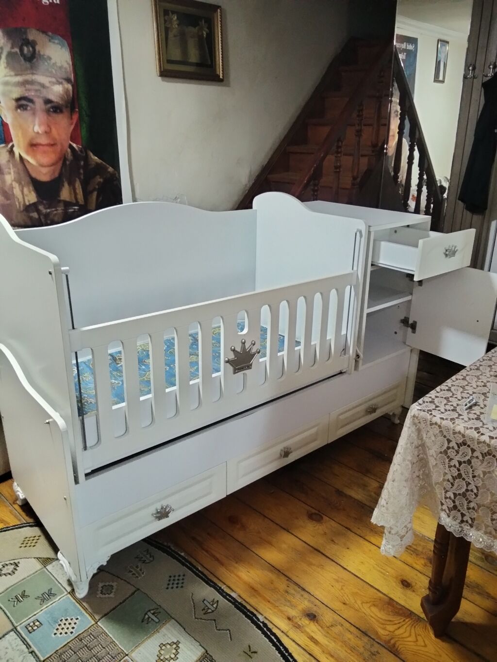 Ağ rəngli çoxfunksiyalı beşik-komod satlir son Qiymət 60 manat — Bəşikləri, Mehdiabad (4)
