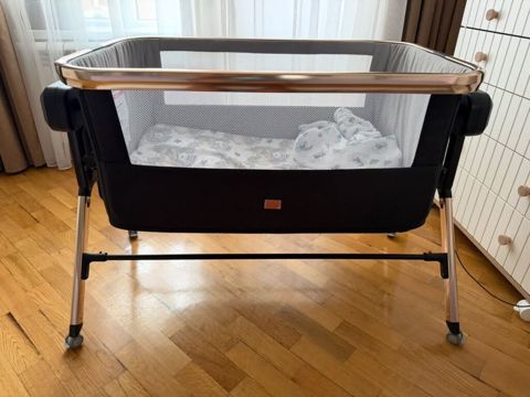 Oğlan və qız üçün, İşlənmiş, Dördbucaq, Beşik, Matras ilə, Yellənmə mexanizmi ilə — Bakı