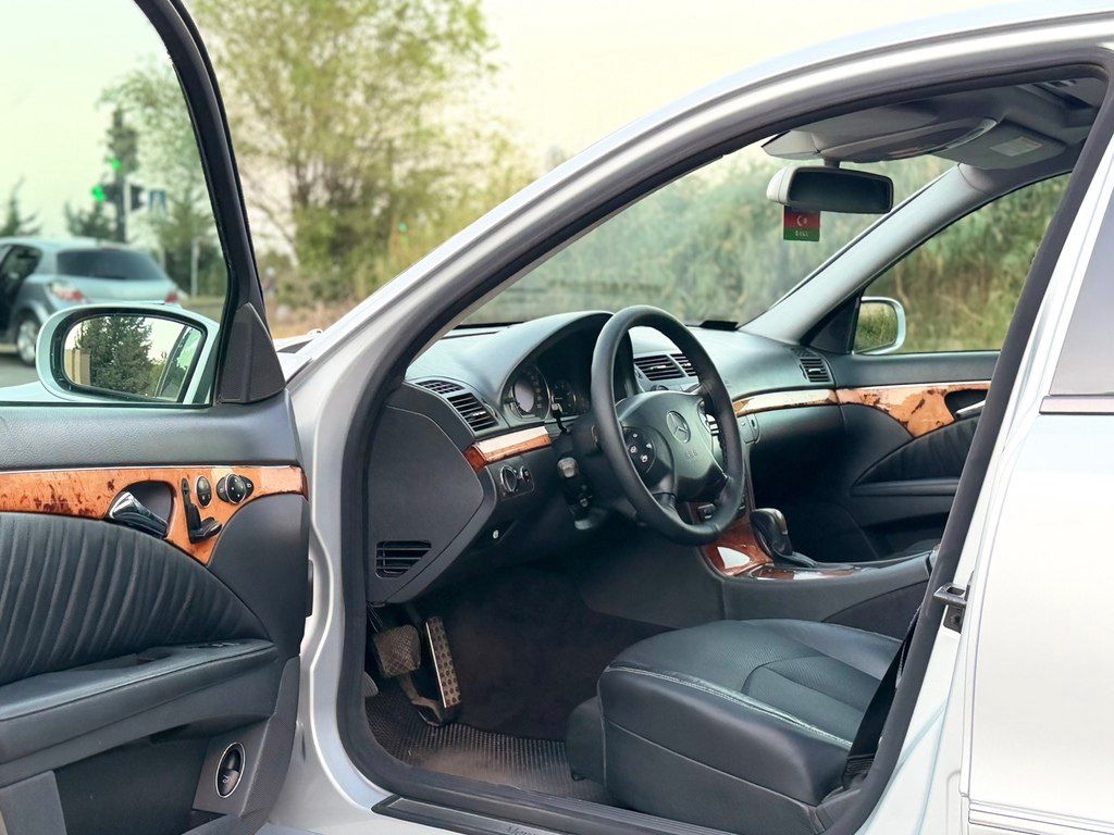 Mercedes E 320, 3.0 L, 2005 il, 289 000 km — Avtomobillər, Bakı (12)