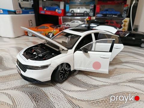 Honda Accord 2.0T – 1:18 miqyaslı metal kolleksiya modeli - Material — Bakı