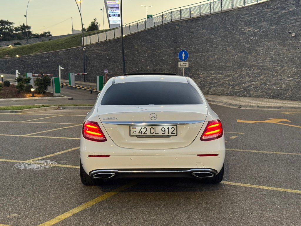 Mercedes E 220 d, 2.0 L, 2019 il, 147 500 km — Avtomobillər, Bakı (6)