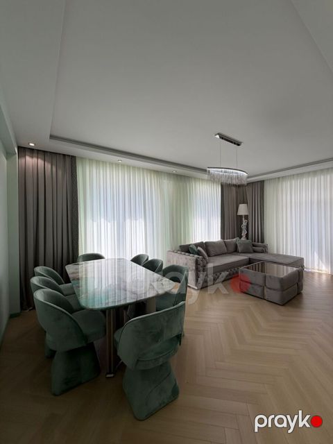 İcarəyə verilir 4 otaqlı yeni tikili 270 m²