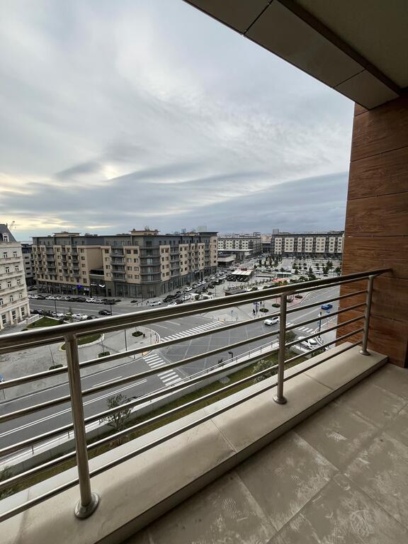Satılır 5 otaqlı yeni tikili 245 m² — Mənzil, Bakı (8)