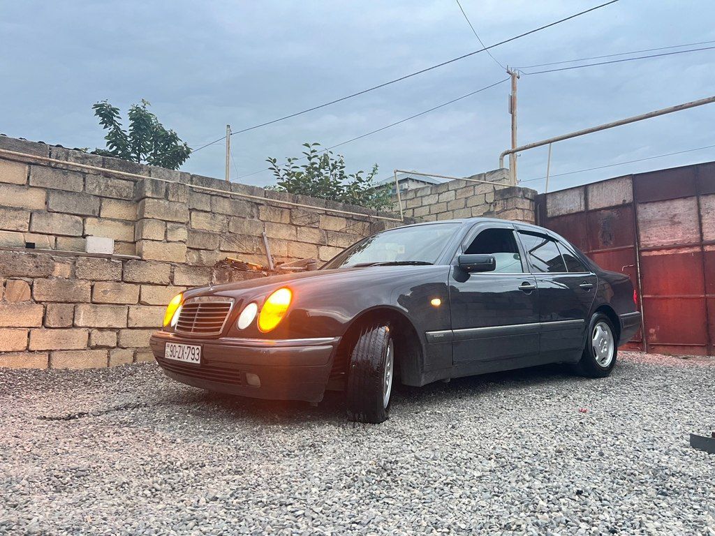 Mercedes E 230, 2.3 L, 1997 il, 369 000 km — Avtomobillər, Quba (4)