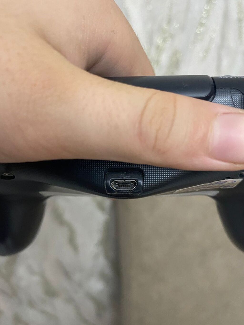 Sony PlayStation 4 Pro oyun konsolu Xüsusiyyətlər: - Model: PS4 Pro — Oyun konsolları, Masazır (3)