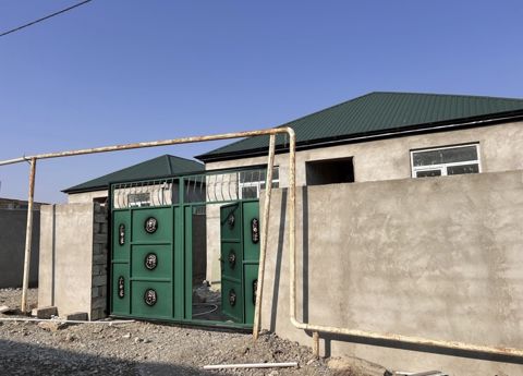 Həyət evi, Qaradağ r — Bakı