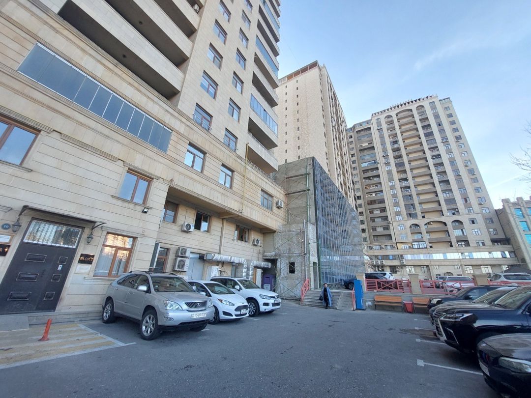 Satılır 2 otaqlı yeni tikili 70 m² — Mənzil, Bakı (2)