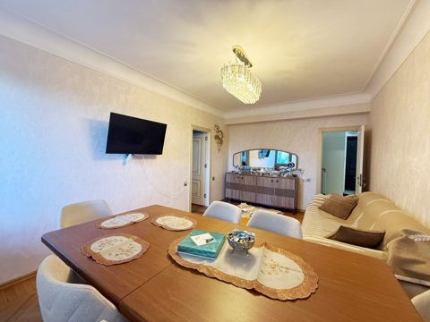 Satılır 3 otaqlı köhnə tikili 70 m² — Bakı