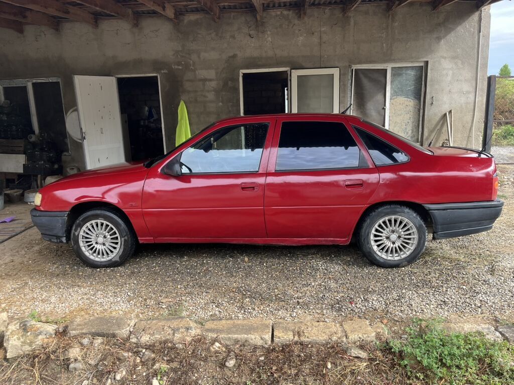 Model: opel vectra 1991 ci il (sedan, qırmızı rəng) Kuzov: 4 qapılı — Avtomobillər, Quba (3)