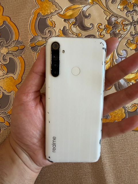 Realme 128 GB, rəng - Ağ, Qırıq — Bakı