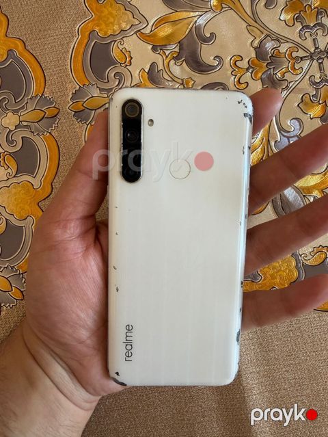 Realme 128 GB, rəng - Ağ, Qırıq — Bakı