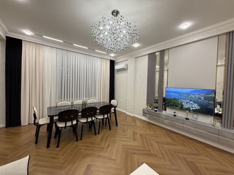Satılır 3 otaqlı yeni tikili 130 m² — Bakı