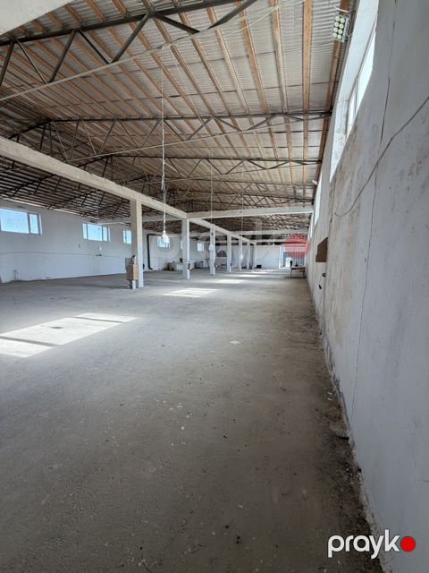 İcarəyə verilir obyekt 1325 m²