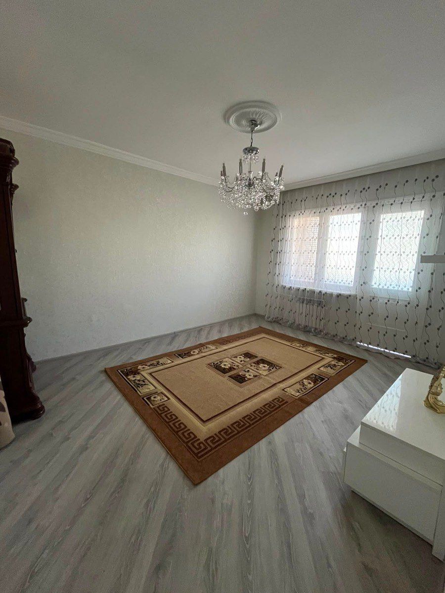 Satılır 2 otaqlı köhnə tikili 70 m² — Mənzil, Bakı (2)