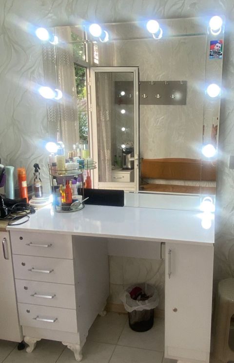 Vizaj masası – güzgülü, LED işıqlı Xanim Salon mebeli 110m Ünvan