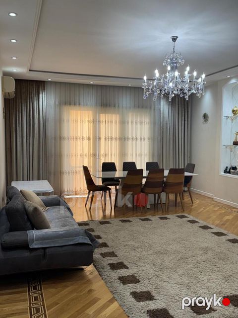 İcarəyə verilir 3 otaqlı yeni tikili 140 m²